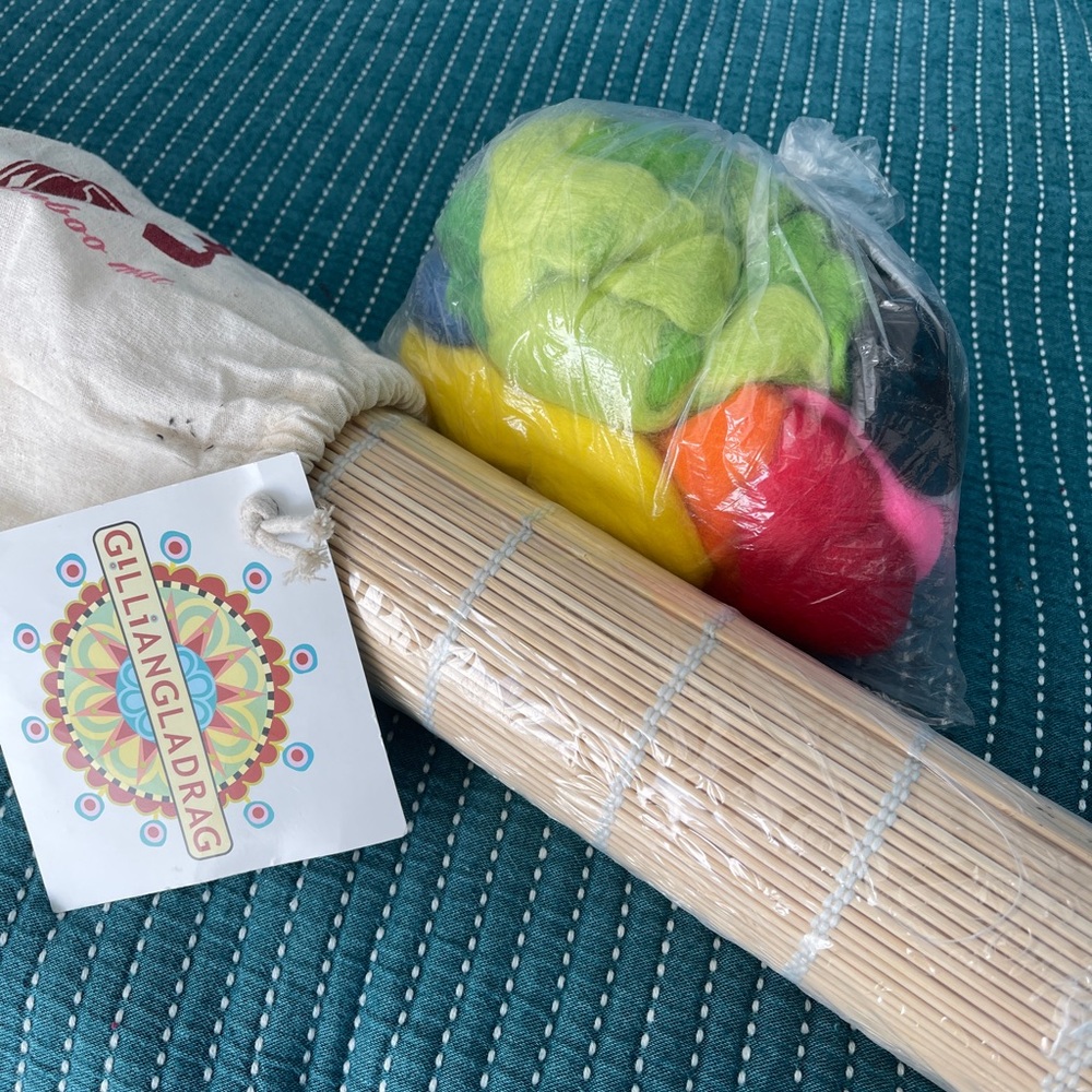 Basic Feltmaking Kit - Cream - Picture 6 of 6